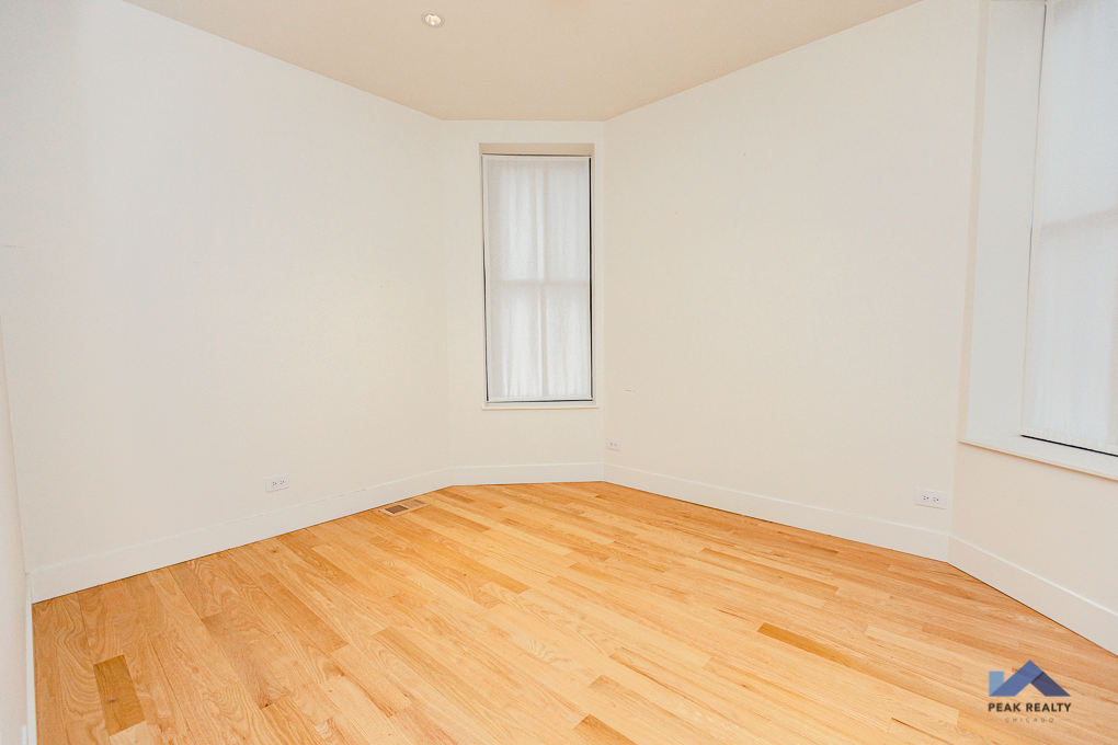 2617 N. Magnolia Ave. 2617 N. Magnolia Ave., Chicago, IL 60614 Lincoln Park - Leasing by Cross Street